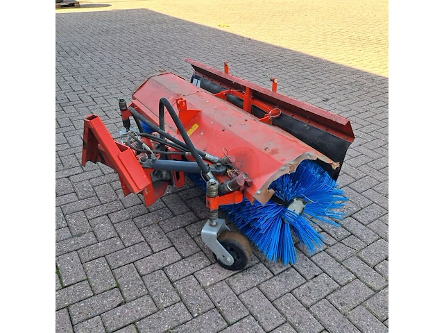 Hydraulisch aangedreven rolbezem, hako, fkm-cm 2000, rood - afbeelding 18 van  21