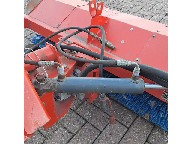 Hydraulisch aangedreven rolbezem, hako, fkm, rood - afbeelding 8 van  20
