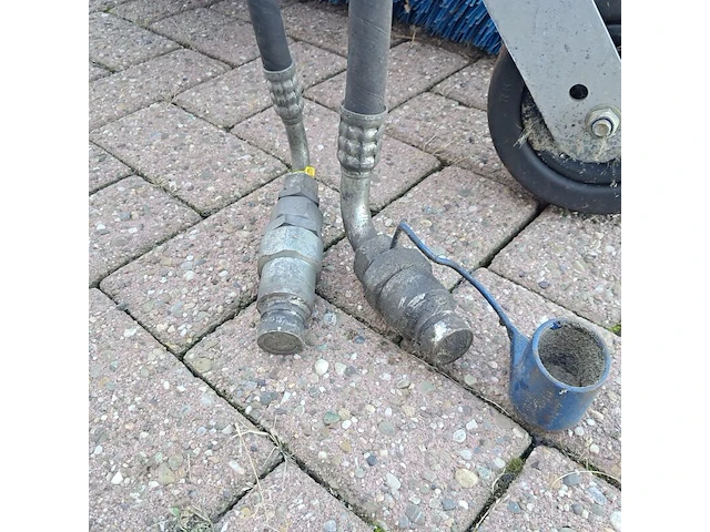Hydraulisch aangedreven rolbezem, hako, fkm, rood - afbeelding 10 van  20