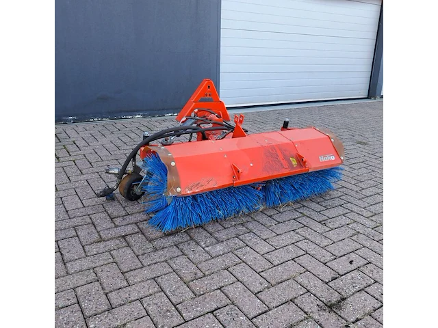 Hydraulisch aangedreven rolbezem, hako, fkm, rood - afbeelding 1 van  20
