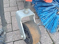 Hydraulisch aangedreven rolbezem, hako, fkm, rood - afbeelding 13 van  20