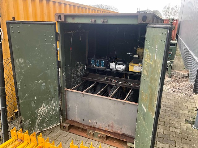 Hydraulisch aggregaat in container - afbeelding 1 van  9