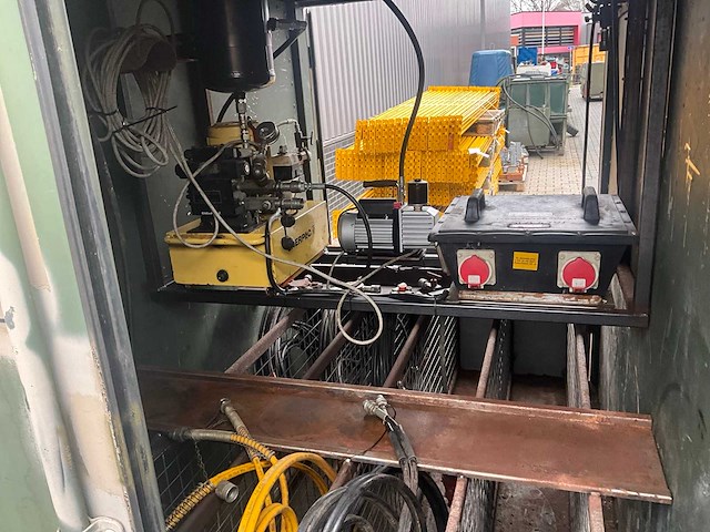 Hydraulisch aggregaat in container - afbeelding 5 van  9