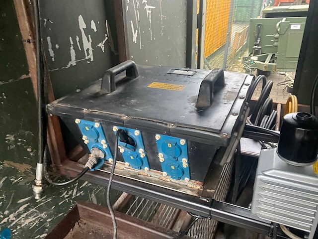 Hydraulisch aggregaat in container - afbeelding 8 van  9