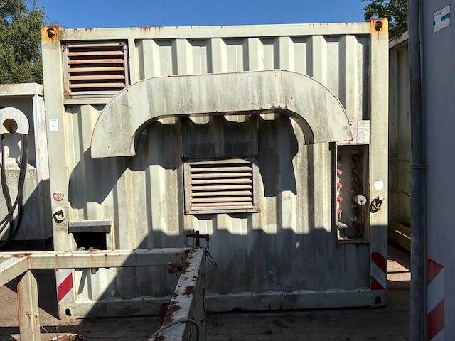 Hydraulisch aggregaat in zeecontainer - afbeelding 10 van  13