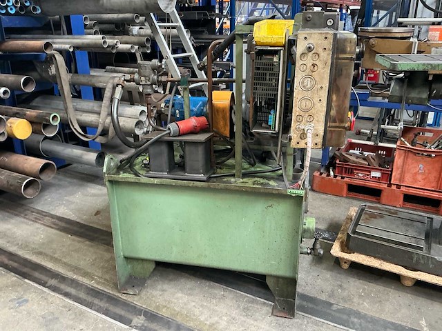 Hydraulisch aggregaat met rexroth ventielen en vickers flow control - afbeelding 1 van  11