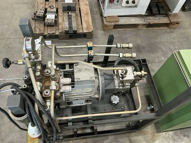 Hydraulisch aggregaat - afbeelding 11 van  15