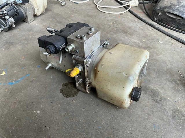 Hydraulisch aggregaat - afbeelding 1 van  3