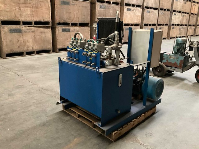 Hydraulisch aggregaat - afbeelding 3 van  8