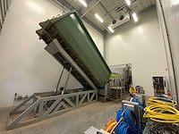 Hydraulisch container kantel installatie