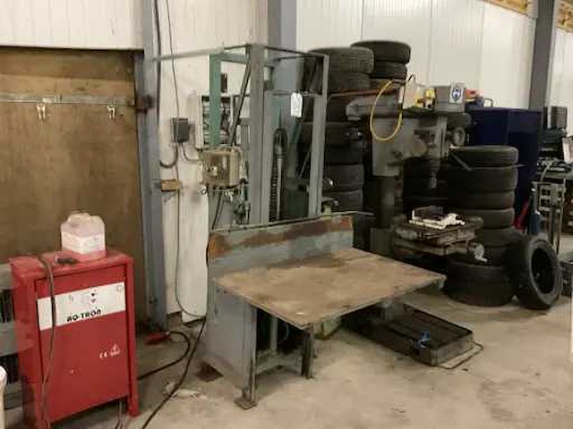 Hydraulisch hefplateau - afbeelding 1 van  6