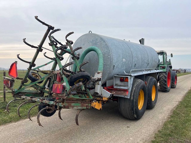 Hydraulisch opklapbare bouwlandinjecteur - afbeelding 3 van  3