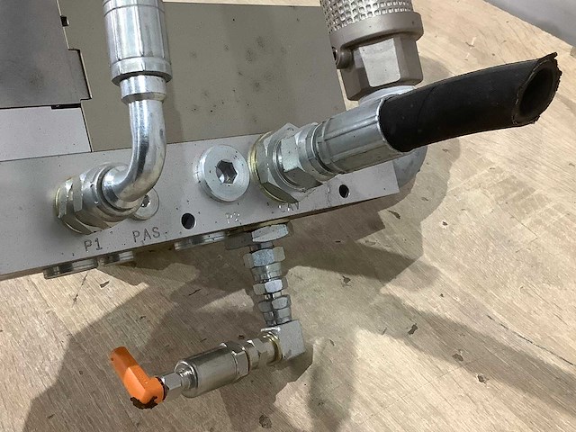 Hydraulisch pomp - afbeelding 2 van  5