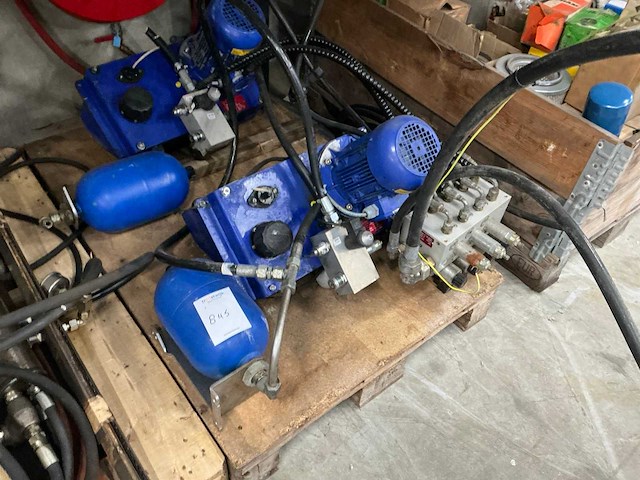 Hydraulisch pompaggregaat (2x) - afbeelding 3 van  6