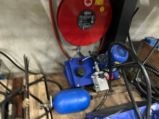 Hydraulisch pompaggregaat (2x) - afbeelding 5 van  6