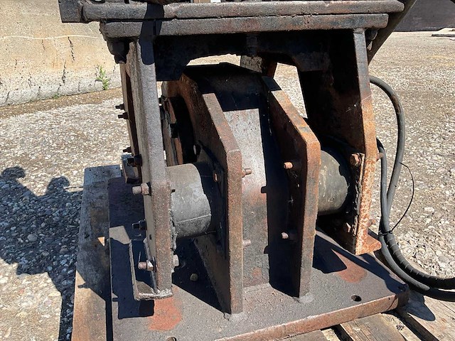 Hydraulisch trilblok cw - afbeelding 5 van  13