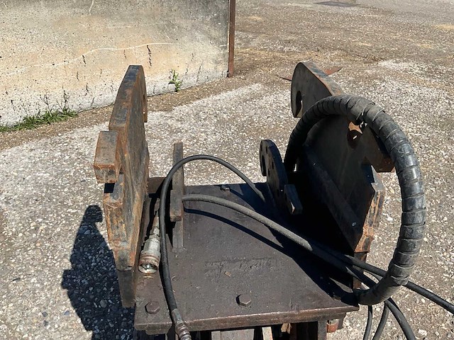 Hydraulisch trilblok cw - afbeelding 4 van  13