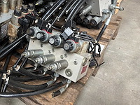 Hydraulisch ventielblok (7x) - afbeelding 4 van  4