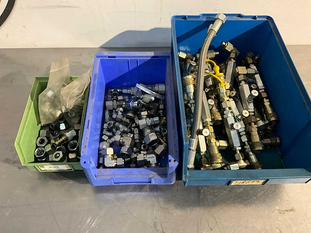 Hydraulische aansluitingen hydraulische krachteenheid - afbeelding 1 van  4
