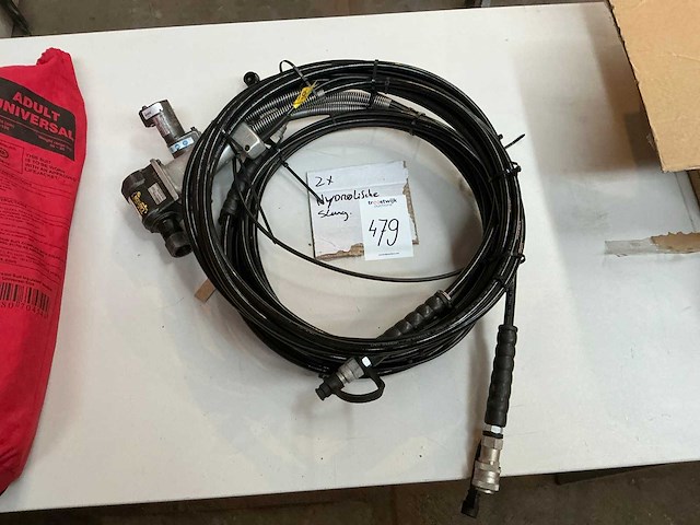 Hydraulische aansluitslang (2x) - afbeelding 1 van  3