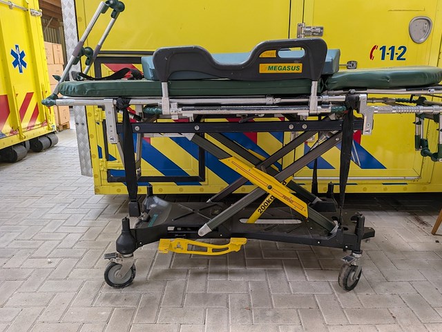 Hydraulische ambulancebrancard ferno, megasus - afbeelding 12 van  16