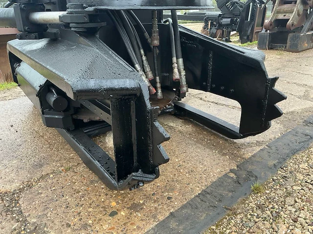 Hydraulische bomenzaag 80cm - afbeelding 13 van  17