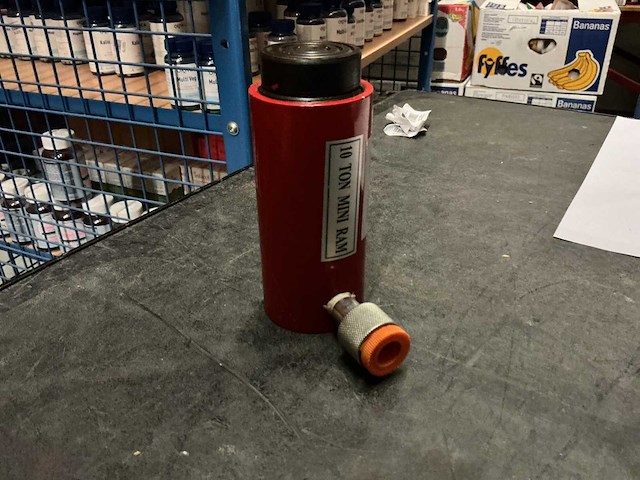Hydraulische cilinder 10 ton - afbeelding 1 van  2
