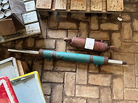Hydraulische cilinder (2x) - afbeelding 1 van  5