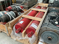 Hydraulische cilinder (2x) - afbeelding 1 van  3