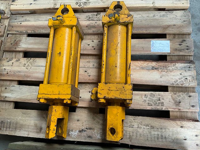 Hydraulische cilinder (2x) - afbeelding 2 van  4