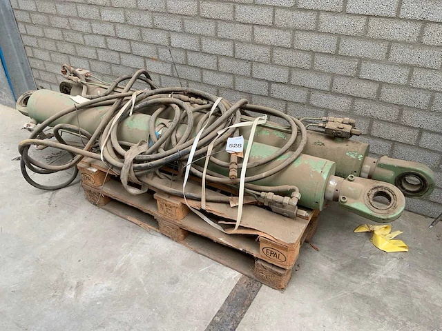 Hydraulische cilinder (2x) - afbeelding 1 van  3