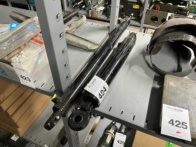 Hydraulische cilinder (2x) - afbeelding 1 van  3