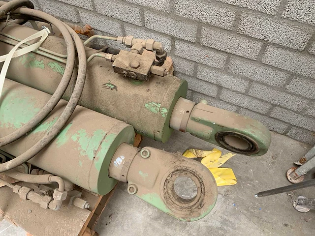 Hydraulische cilinder (2x) - afbeelding 2 van  3