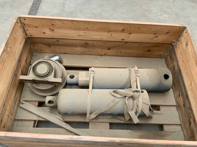 Hydraulische cilinder (2x) - afbeelding 1 van  5