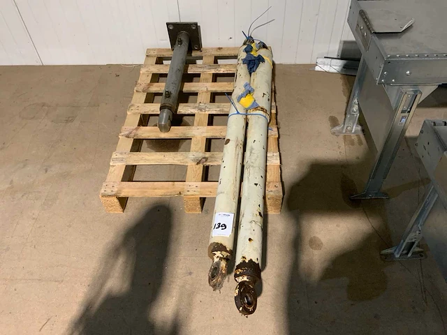Hydraulische cilinder (3x) - afbeelding 1 van  1