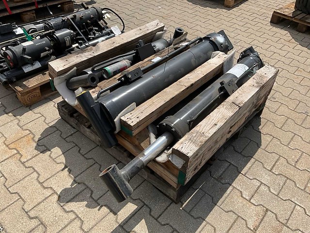 Hydraulische cilinder (3x) - afbeelding 2 van  6