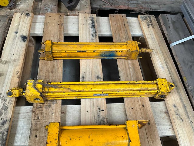 Hydraulische cilinder (4x) - afbeelding 4 van  4