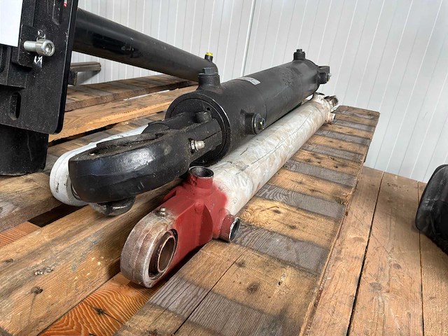 Hydraulische cilinder (5x) - afbeelding 2 van  6
