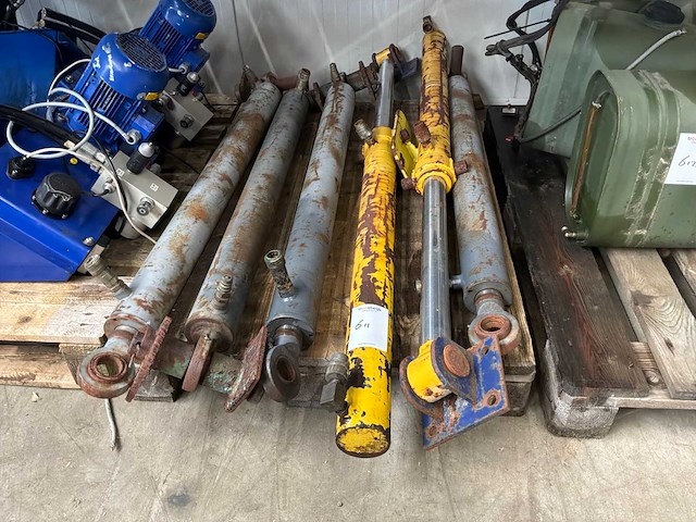 Hydraulische cilinder (6x) - afbeelding 2 van  2