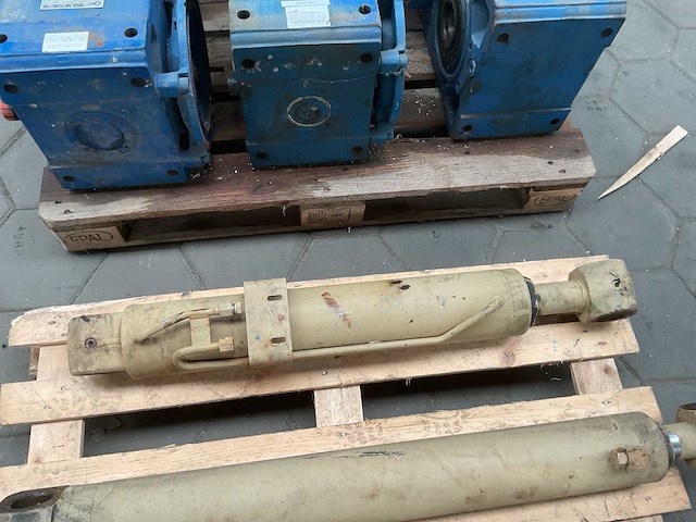 Hydraulische cilinder - afbeelding 2 van  5