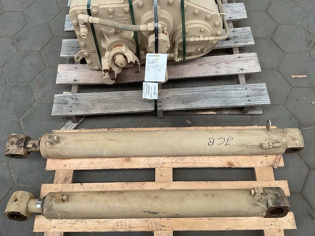 Hydraulische cilinder - afbeelding 1 van  3