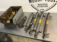Hydraulische cilinders (7x) - afbeelding 1 van  3