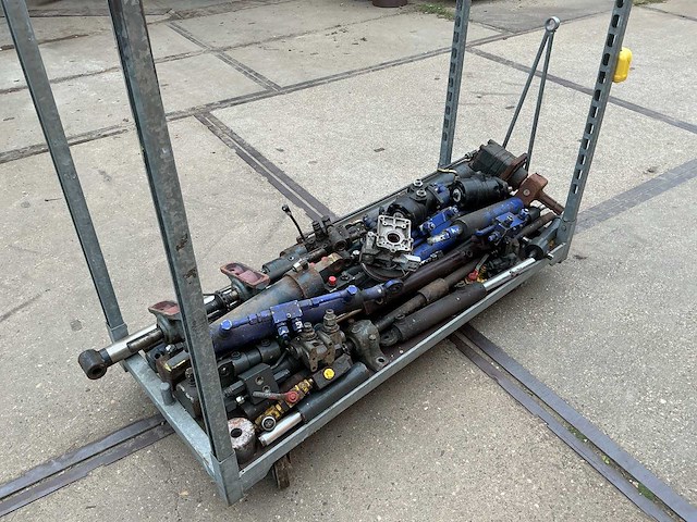 Hydraulische cilinders en diversen - afbeelding 4 van  5