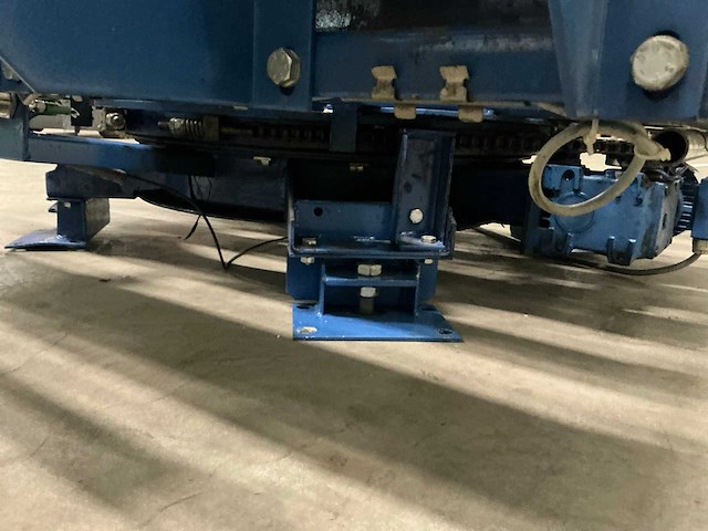 Hydraulische draaitafel met rollenbaan - afbeelding 2 van  10