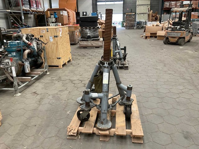 Hydraulische driepoot krik - afbeelding 2 van  5