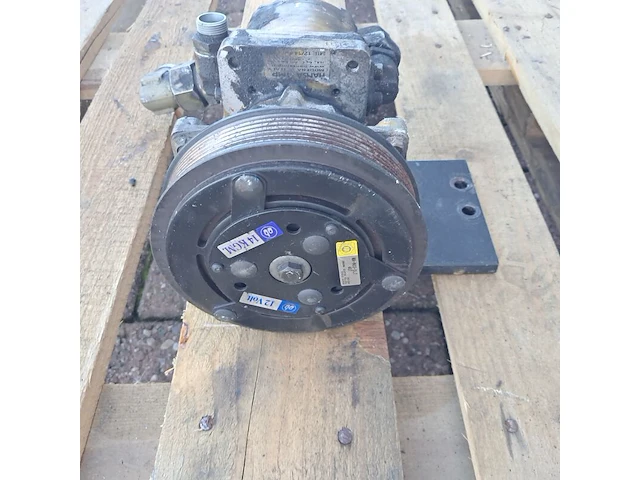 Hydraulische frontlader met toebehoren, radio controller & reciever, o.a. imet - afbeelding 7 van  34