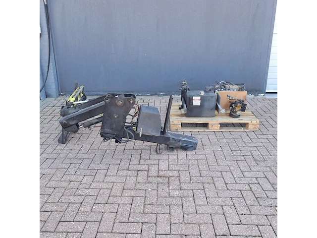 Hydraulische frontlader met toebehoren, radio controller & reciever, o.a. imet - afbeelding 1 van  34