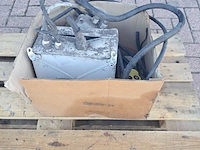 Hydraulische frontlader met toebehoren, radio controller & reciever, o.a. imet - afbeelding 13 van  34