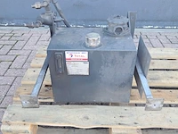 Hydraulische frontlader met toebehoren, radio controller & reciever, o.a. imet - afbeelding 12 van  34