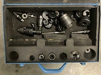 Hydraulische gaten ponsset - afbeelding 2 van  3